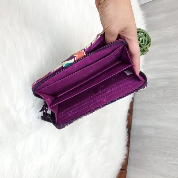 Vera Bradley Turn Lock Wallet Clutch - Picture 7 of 13